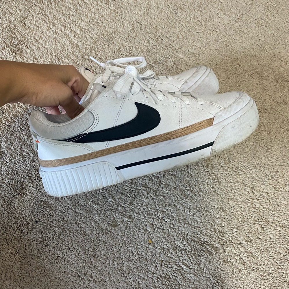 Nike womans court legacy lift “White Hemp”